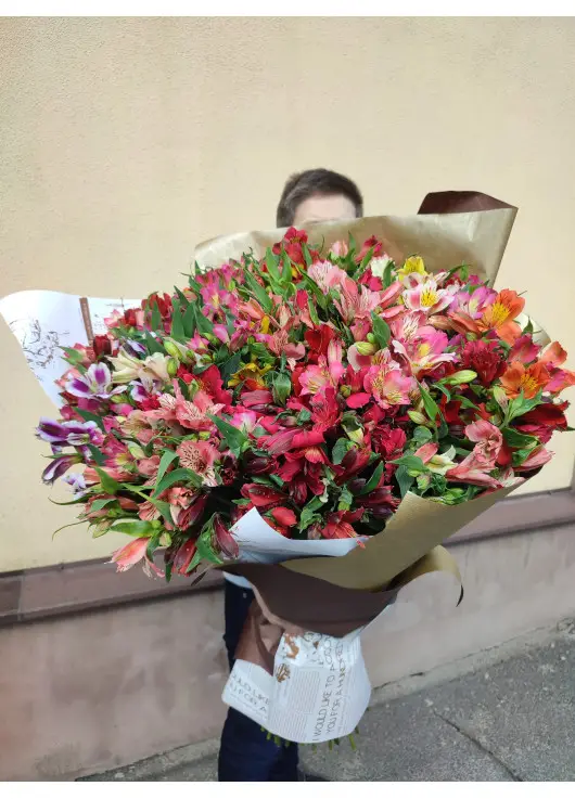 Величезний букет диких орхідей Величезний букет диких орхідей