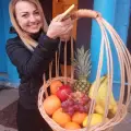 Кошик з фруктами
