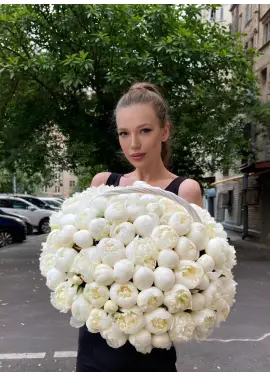 101 піон у кошику