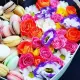 ХІТ року ! Квіти в коробці з печивом MACAROON