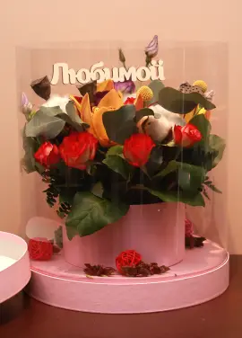 Акваріум з квітами