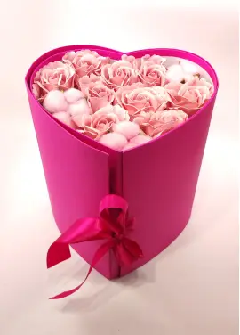 Мильні троянди, Raffaello, Love is
