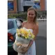 Орхідея та троянди у коробці