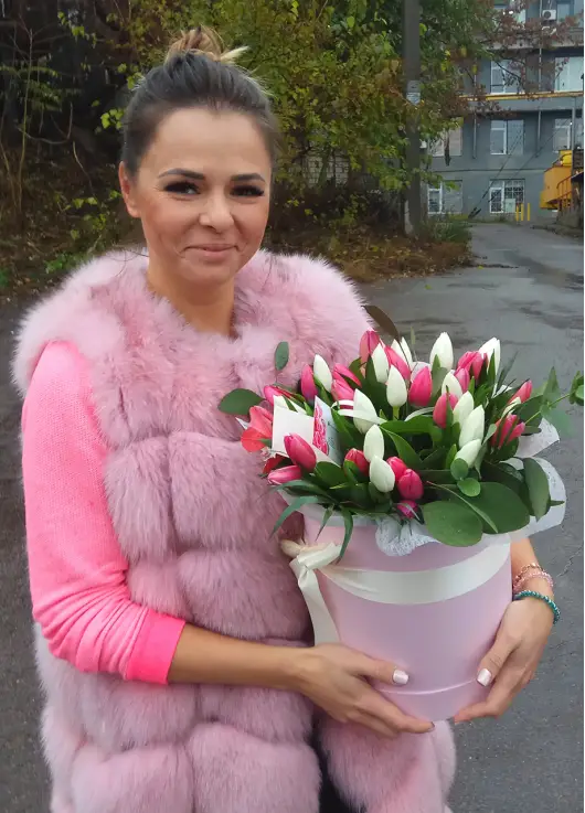 Змішайте тюльпан у капелюсі