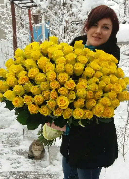 101 желтая роза