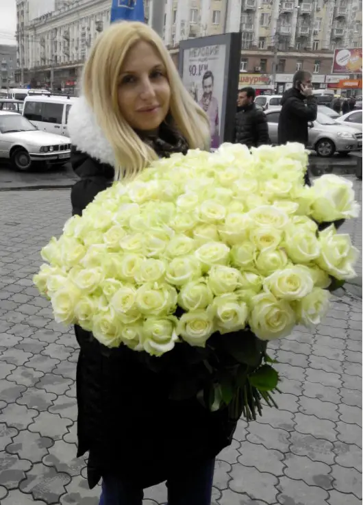 101 біла троянда "Класика" 101 біла троянда "Класика"