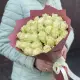 25 білих троянд у прекрасній упаковці