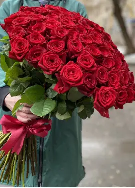 51 червона троянда