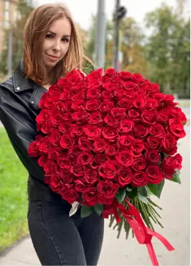 101 метрова троянда