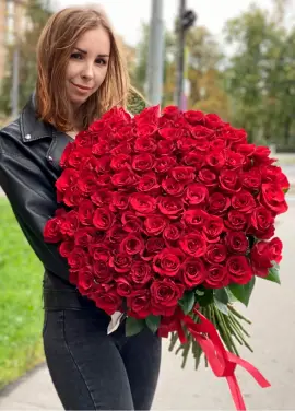 101 метрова троянда
