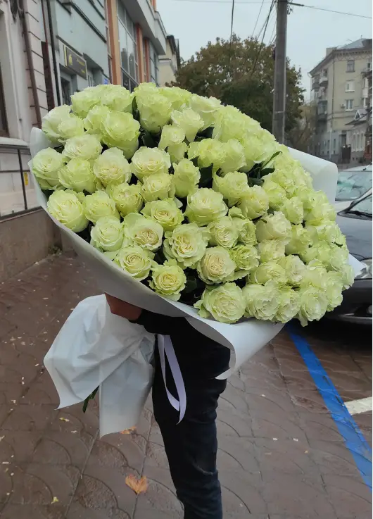 101 бiла троянда