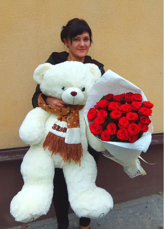 19 троянд + ведмедик 1м 19 троянд + ведмедик 1м