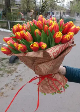 Букет із 51 помаранчевих тюльпанів (імпорт, Нідерланди)