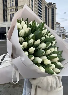 Букет  iз  51 білих тюльпанів