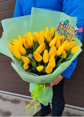Букет із 75 жовтих тюльпанів (імпорт, Нідерланди)
