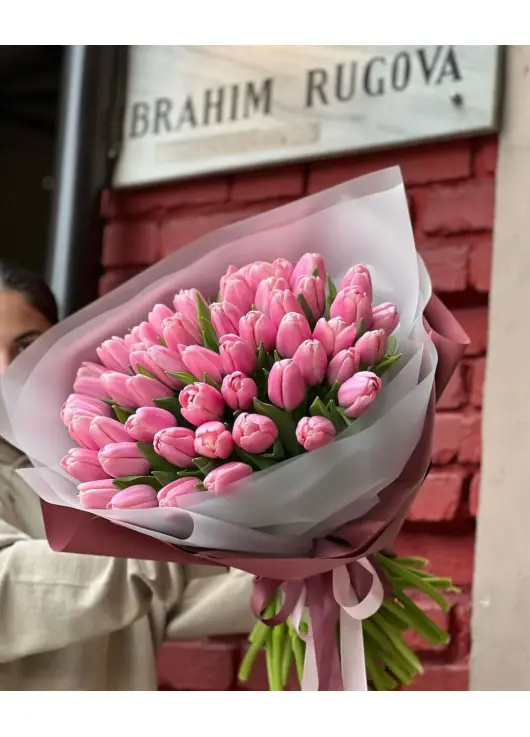 Букет рожевих тюльпанів